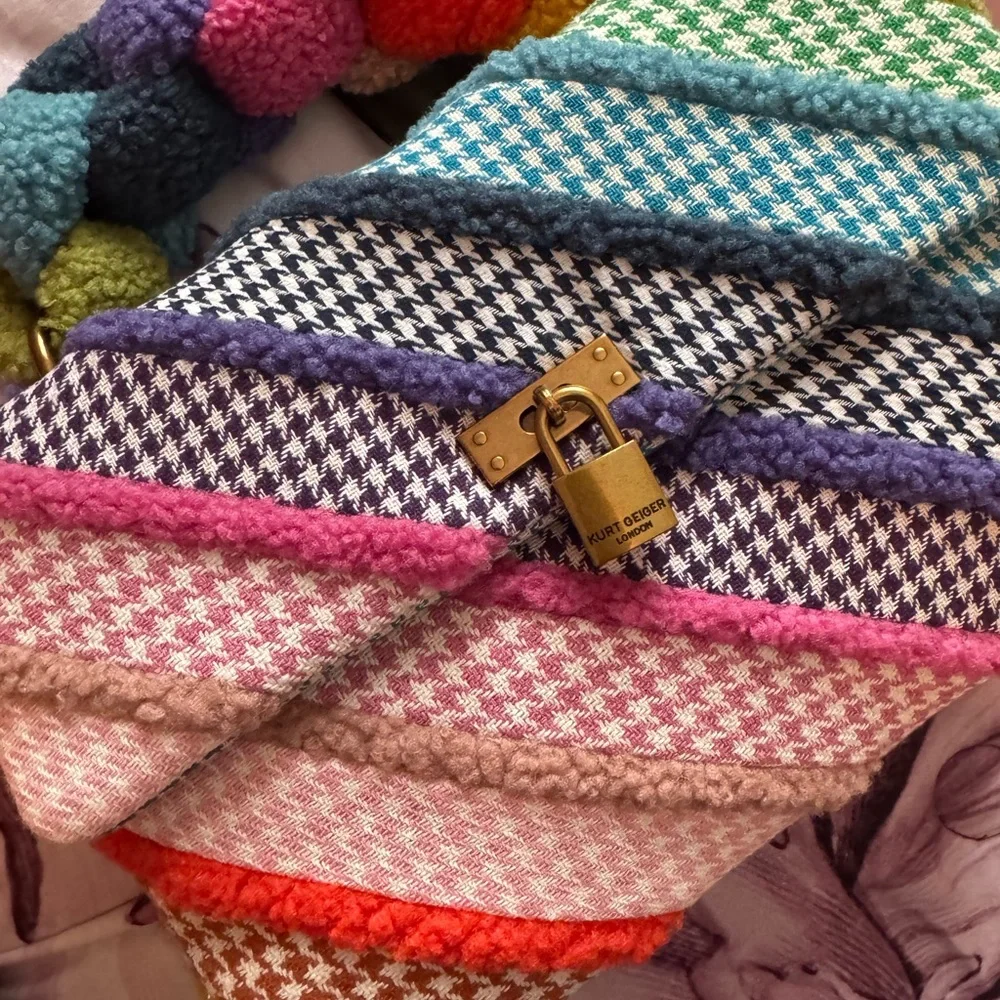 Kurt Geiger Red and Pink Quilted Shoulder Bag with Chain Straps - Picture 6 of 10